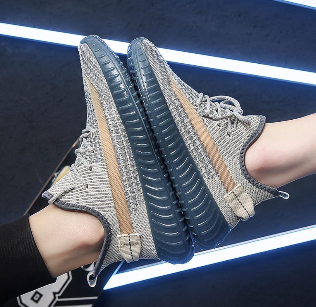 TENIS YEEZY CON ZUELA TPU PREMIUM