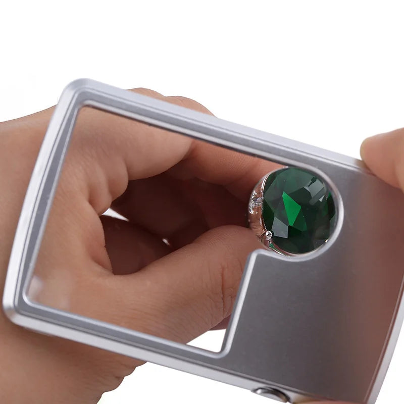 Lupa con luz LED Tipo Tarjeta Para Lectura