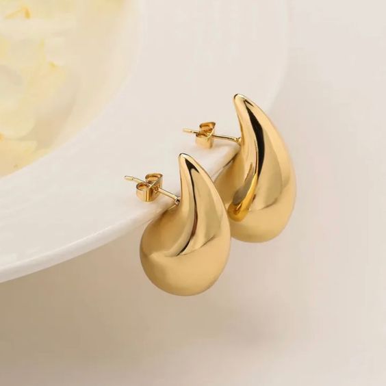 PENDIENTES EN FORMA DE GOTA - S